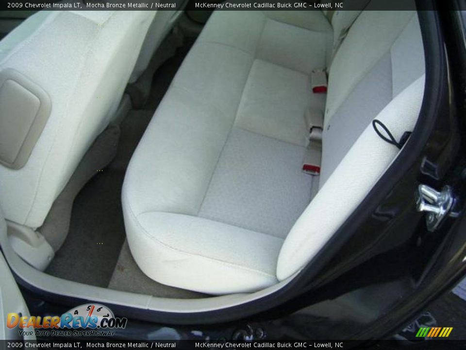 2009 Chevrolet Impala LT Mocha Bronze Metallic / Neutral Photo #17