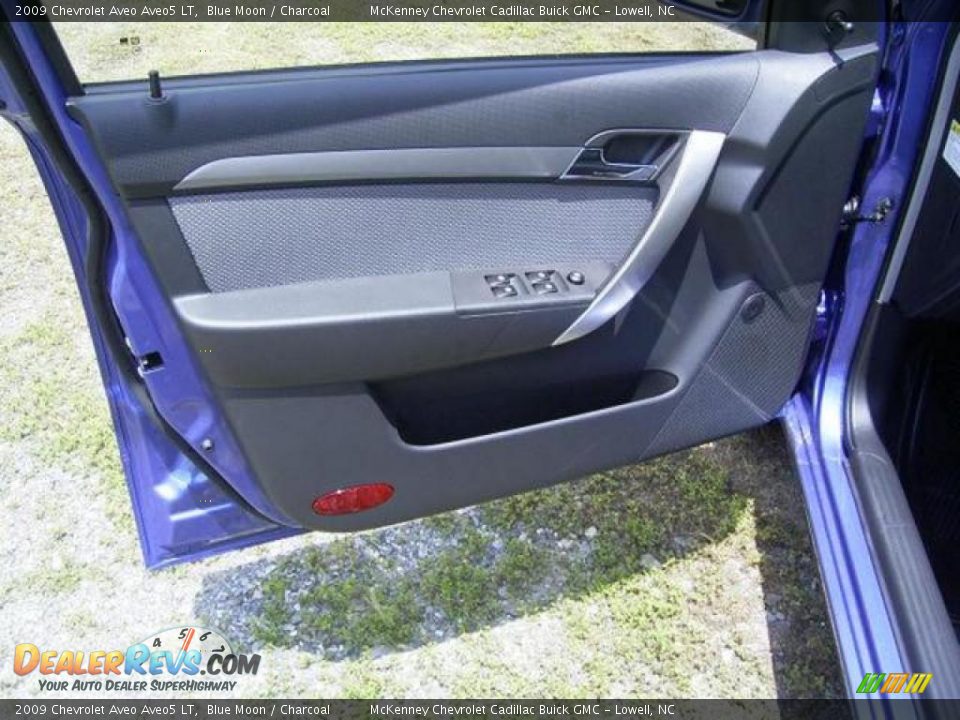 2009 Chevrolet Aveo Aveo5 LT Blue Moon / Charcoal Photo #13