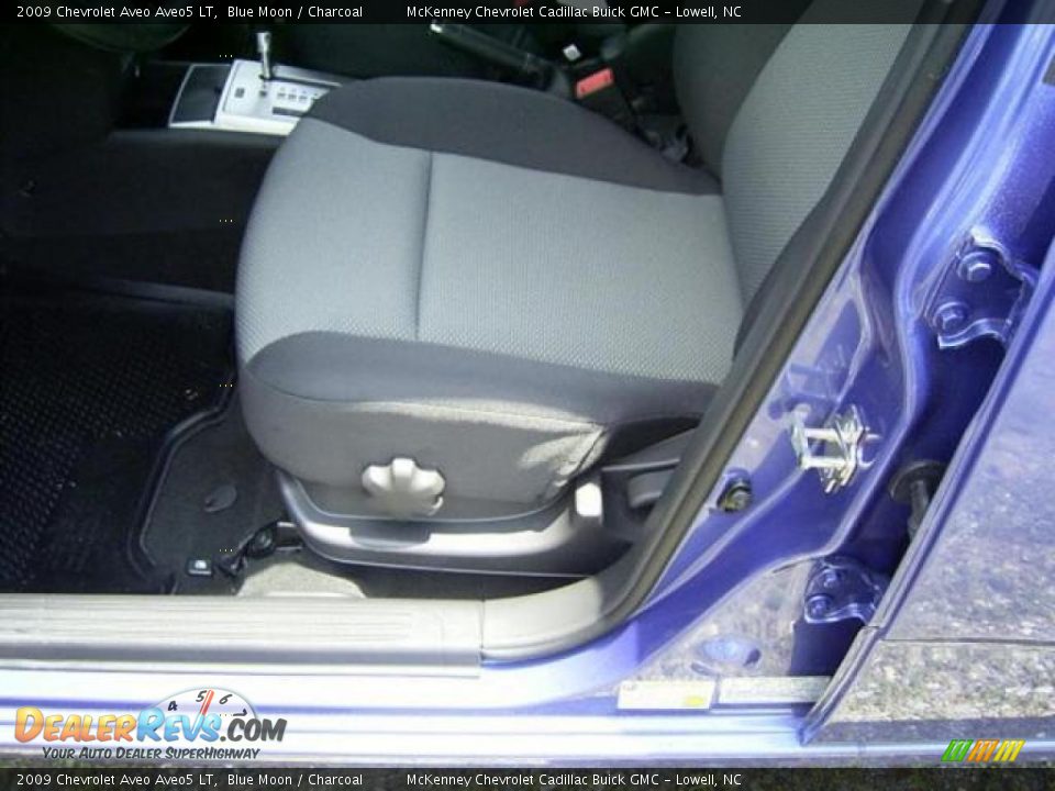 2009 Chevrolet Aveo Aveo5 LT Blue Moon / Charcoal Photo #14