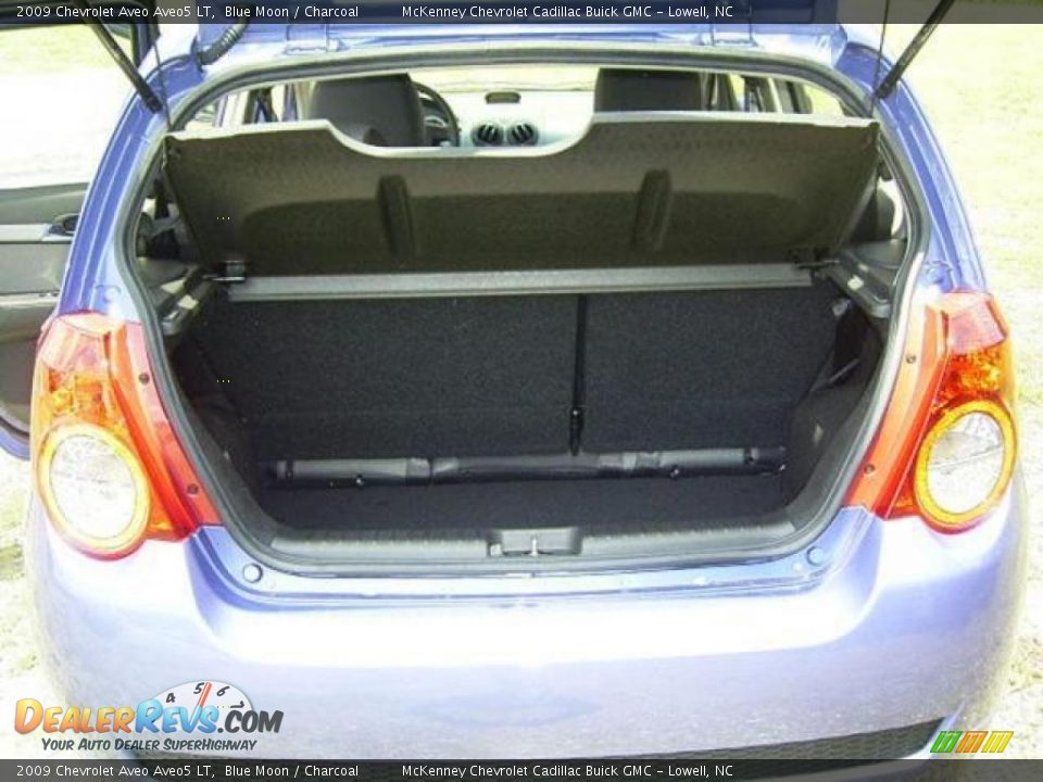 2009 Chevrolet Aveo Aveo5 LT Blue Moon / Charcoal Photo #16