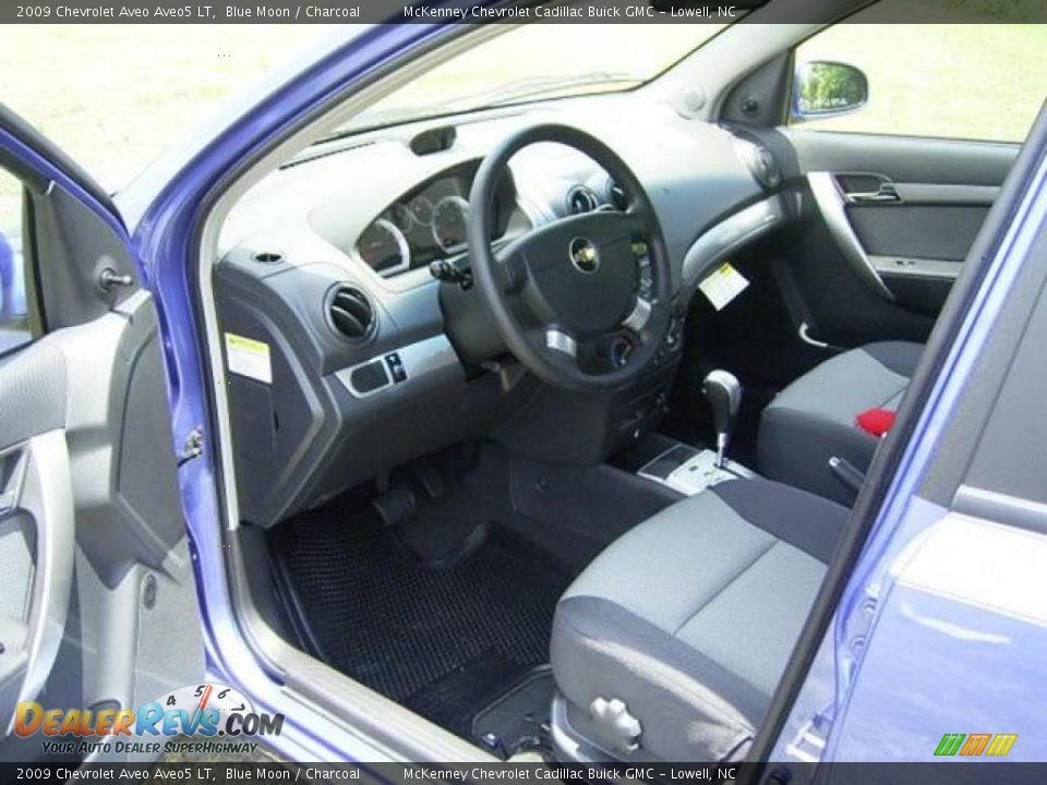 2009 Chevrolet Aveo Aveo5 LT Blue Moon / Charcoal Photo #25