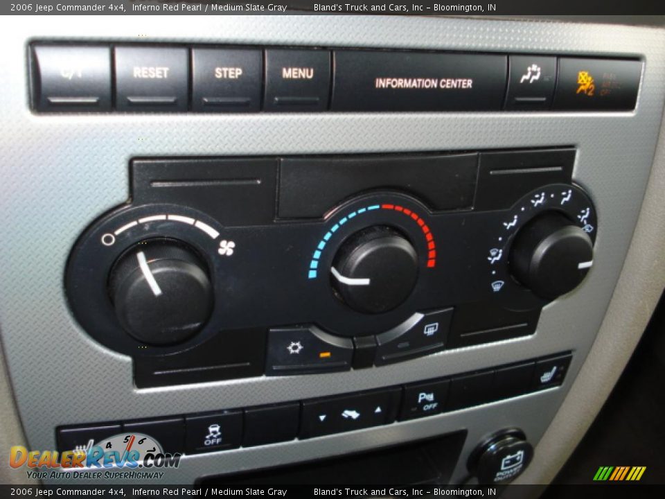 2006 Jeep Commander 4x4 Inferno Red Pearl / Medium Slate Gray Photo #17