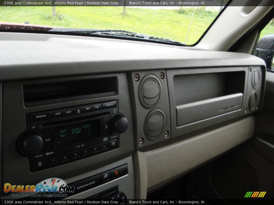 2006 Jeep Commander 4x4 Inferno Red Pearl / Medium Slate Gray Photo #19