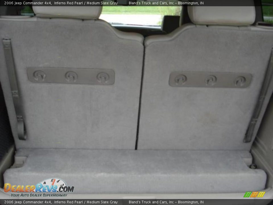2006 Jeep Commander 4x4 Inferno Red Pearl / Medium Slate Gray Photo #24