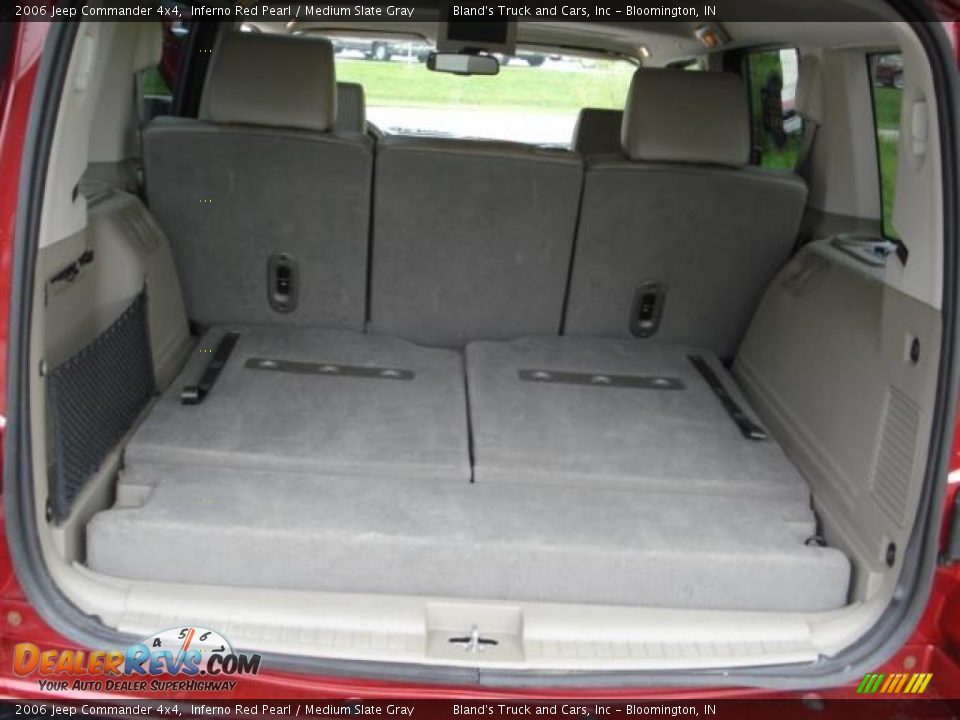 2006 Jeep Commander 4x4 Inferno Red Pearl / Medium Slate Gray Photo #26