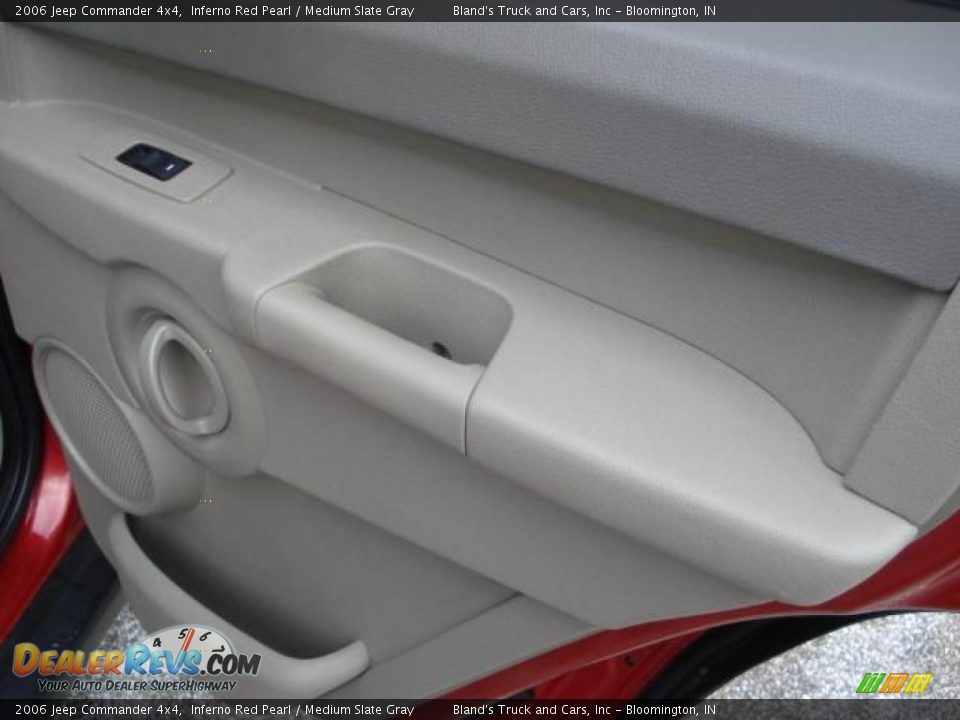 2006 Jeep Commander 4x4 Inferno Red Pearl / Medium Slate Gray Photo #27