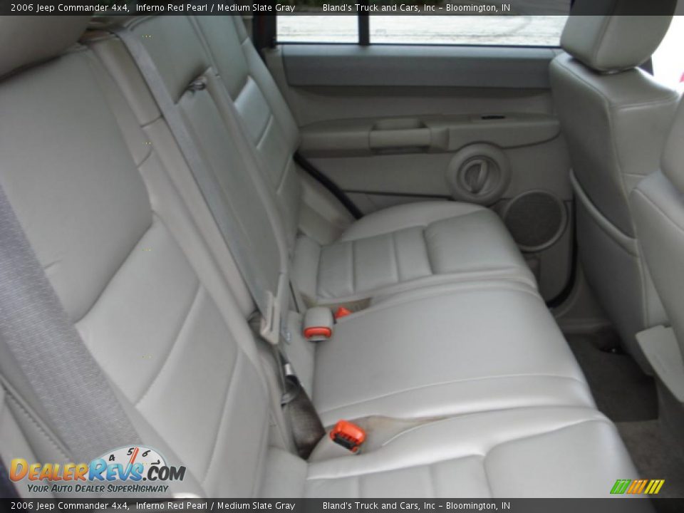 2006 Jeep Commander 4x4 Inferno Red Pearl / Medium Slate Gray Photo #28
