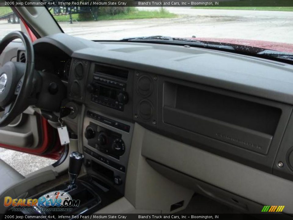 2006 Jeep Commander 4x4 Inferno Red Pearl / Medium Slate Gray Photo #29