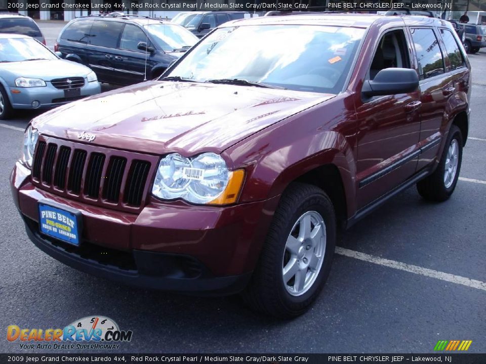 2009 Jeep Grand Cherokee Laredo 4x4 Red Rock Crystal Pearl / Medium Slate Gray/Dark Slate Gray Photo #1