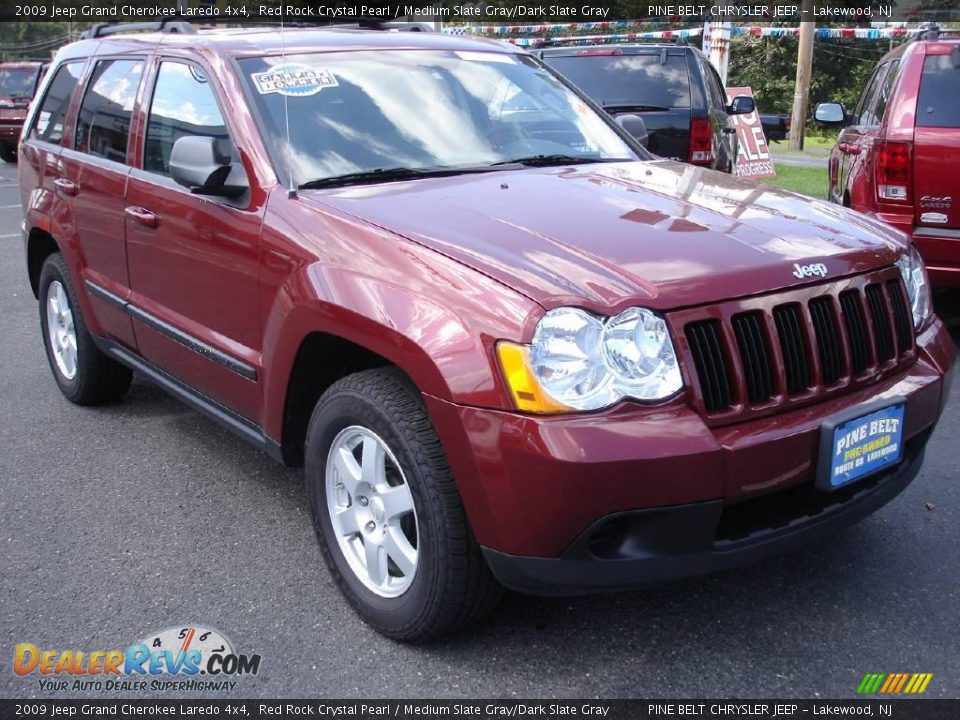 2009 Jeep Grand Cherokee Laredo 4x4 Red Rock Crystal Pearl / Medium Slate Gray/Dark Slate Gray Photo #2