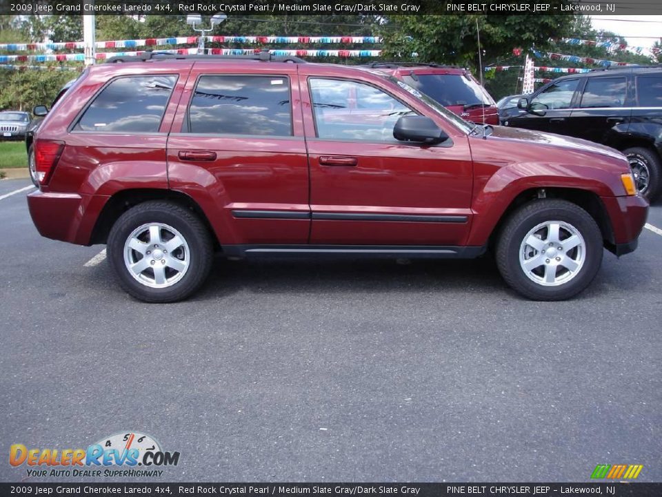 2009 Jeep Grand Cherokee Laredo 4x4 Red Rock Crystal Pearl / Medium Slate Gray/Dark Slate Gray Photo #3