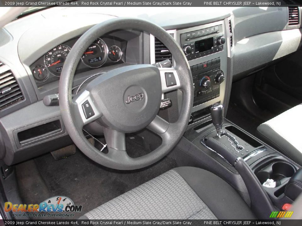 2009 Jeep Grand Cherokee Laredo 4x4 Red Rock Crystal Pearl / Medium Slate Gray/Dark Slate Gray Photo #9