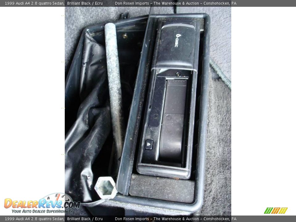 1999 Audi A4 2.8 quattro Sedan Brilliant Black / Ecru Photo #25