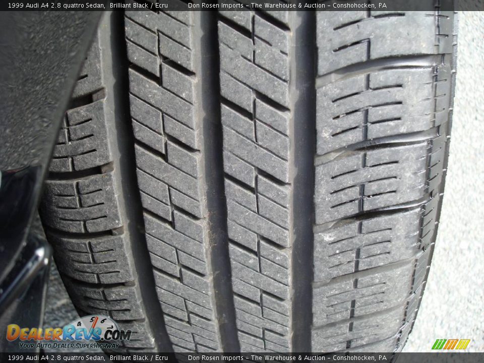 1999 Audi A4 2.8 quattro Sedan Brilliant Black / Ecru Photo #36