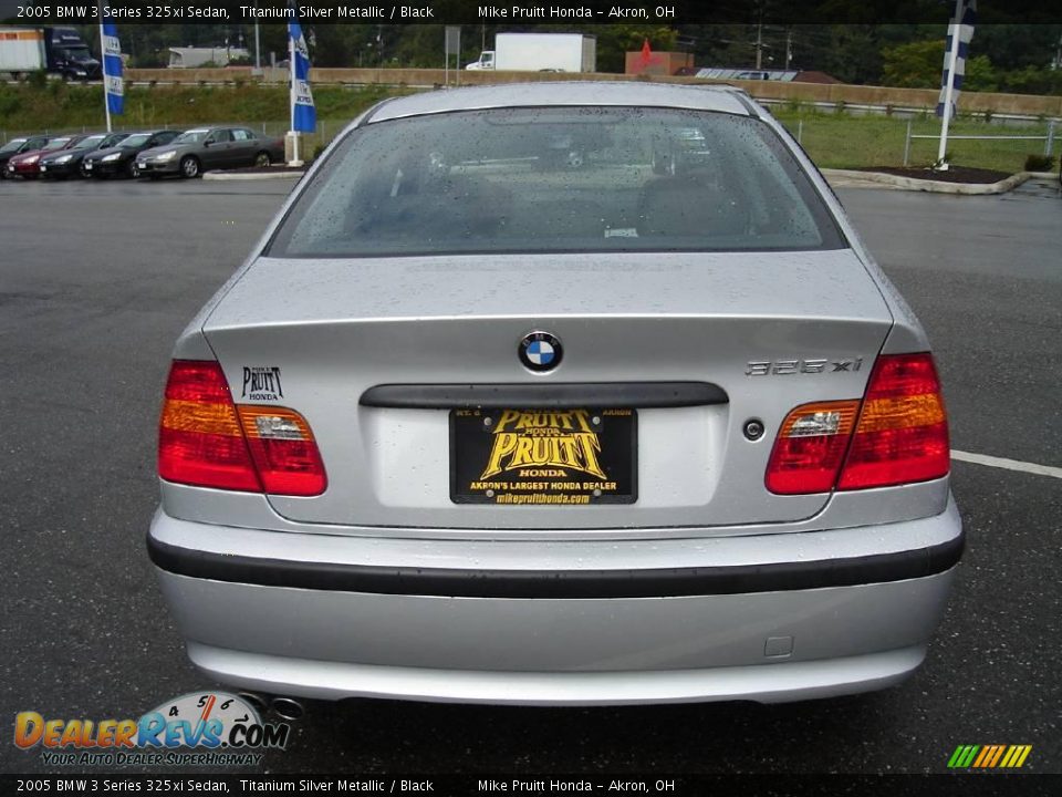 2005 BMW 3 Series 325xi Sedan Titanium Silver Metallic / Black Photo #4