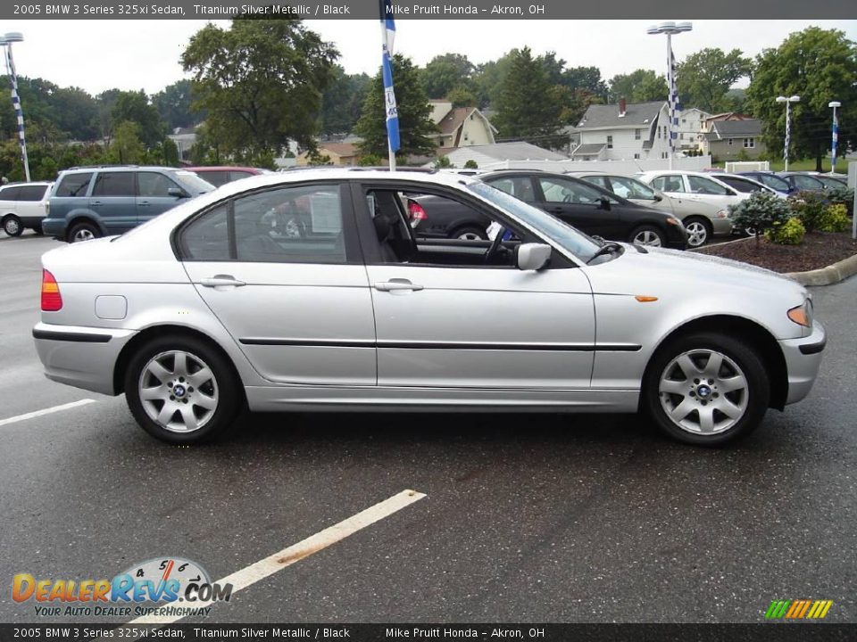2005 BMW 3 Series 325xi Sedan Titanium Silver Metallic / Black Photo #6