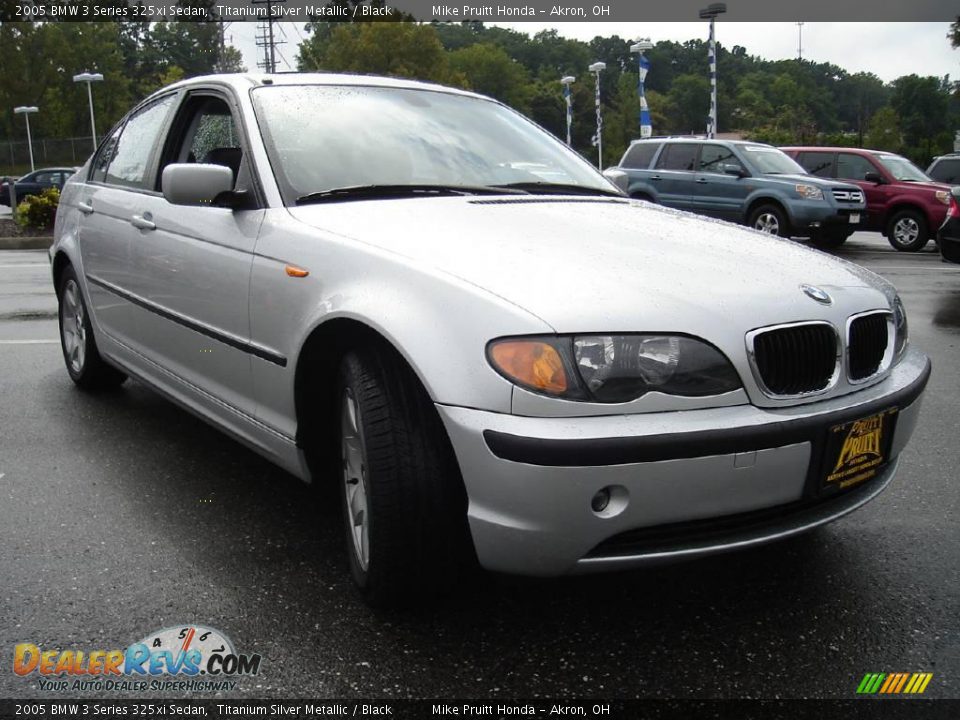 2005 BMW 3 Series 325xi Sedan Titanium Silver Metallic / Black Photo #7
