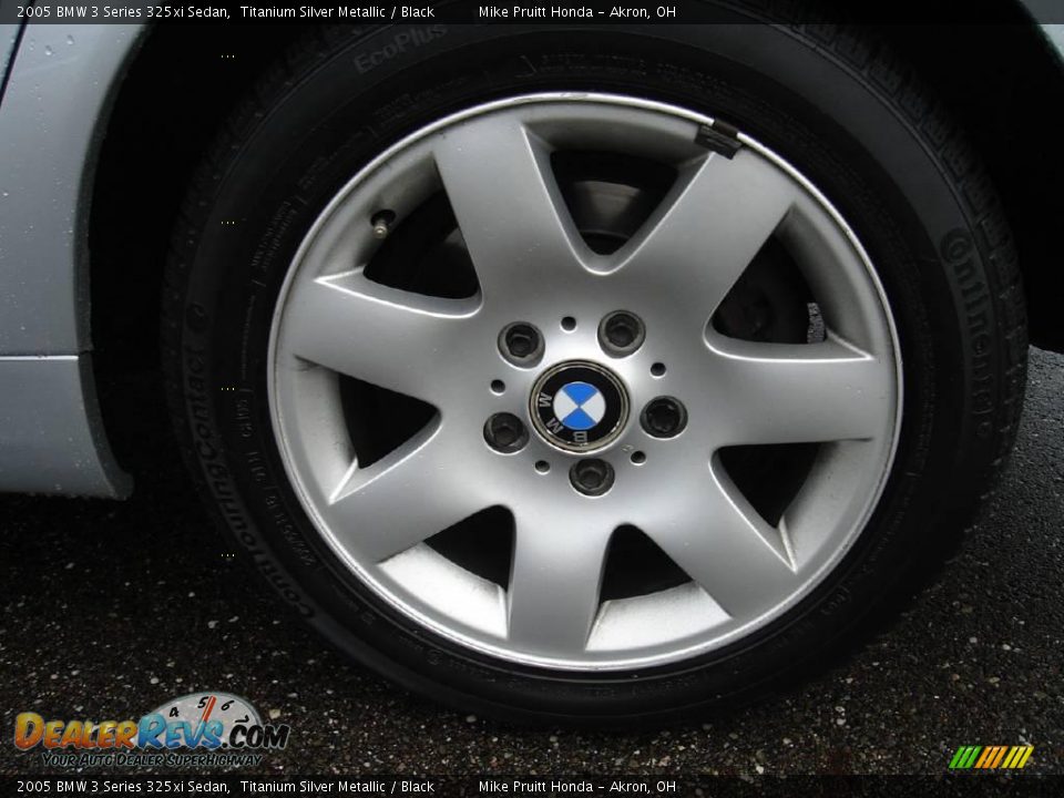 2005 BMW 3 Series 325xi Sedan Titanium Silver Metallic / Black Photo #12