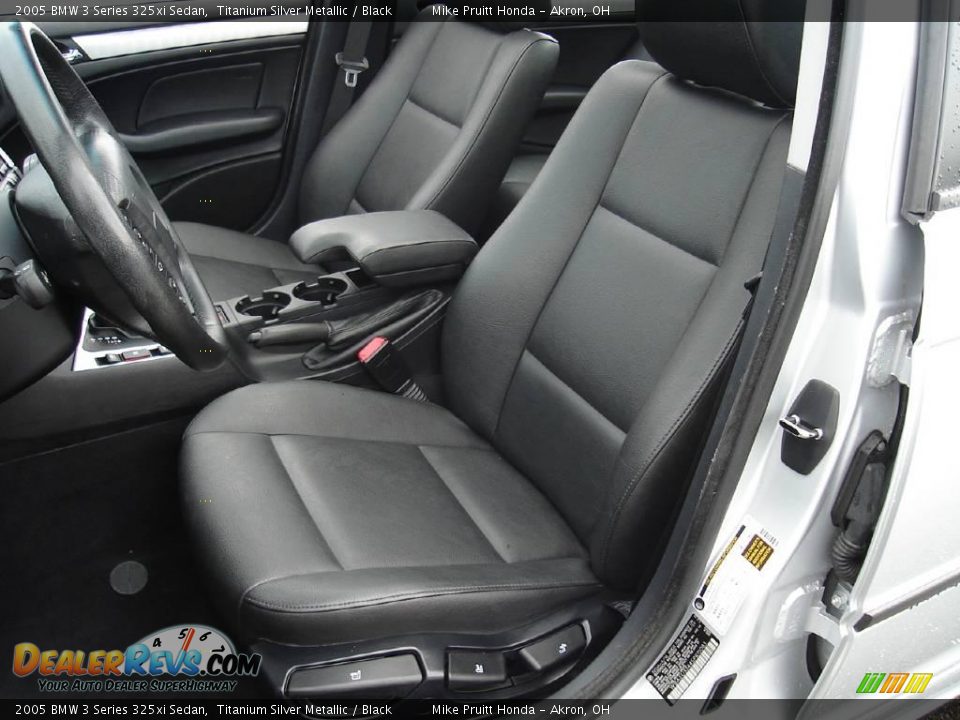 2005 BMW 3 Series 325xi Sedan Titanium Silver Metallic / Black Photo #13