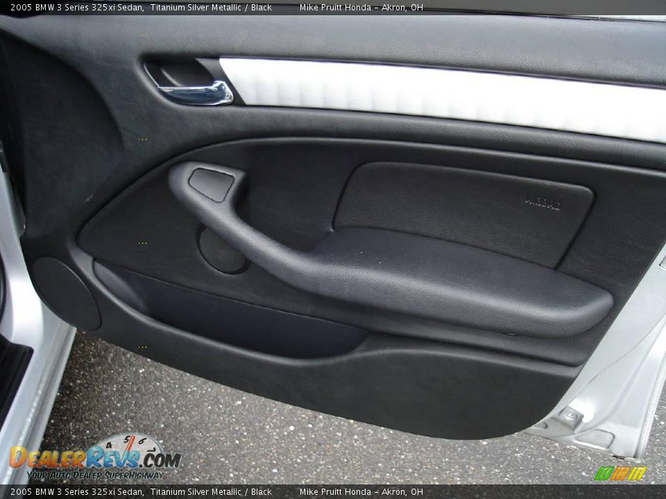 2005 BMW 3 Series 325xi Sedan Titanium Silver Metallic / Black Photo #20