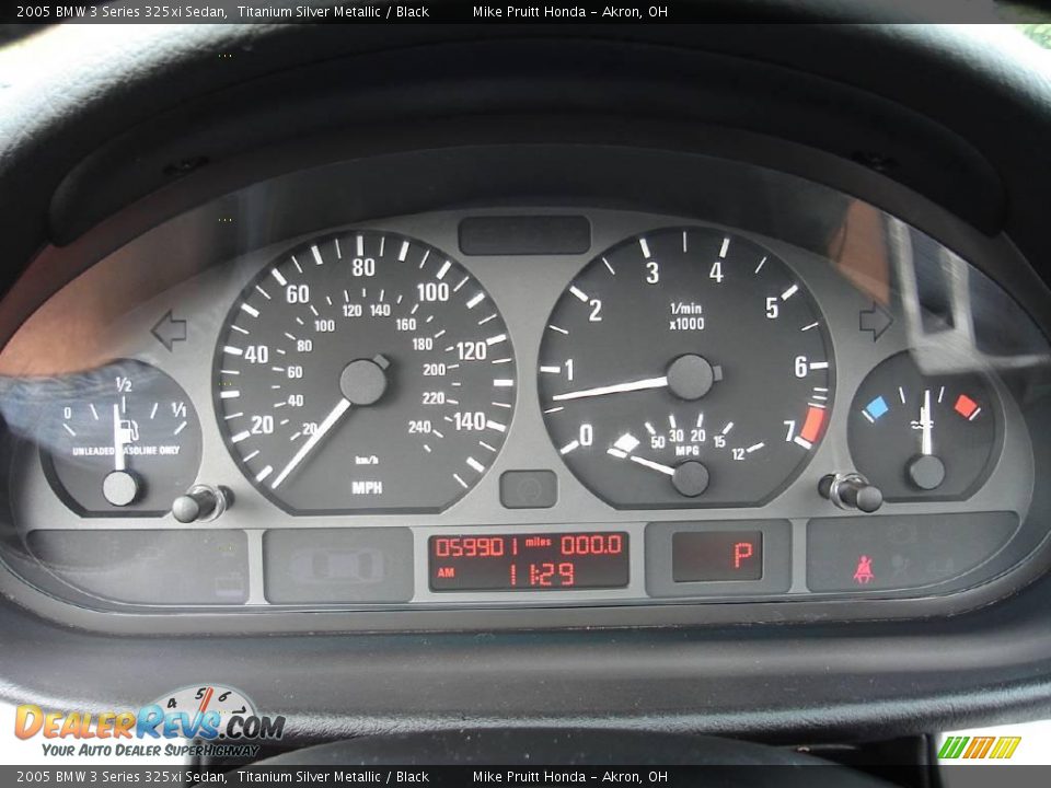 2005 BMW 3 Series 325xi Sedan Titanium Silver Metallic / Black Photo #25