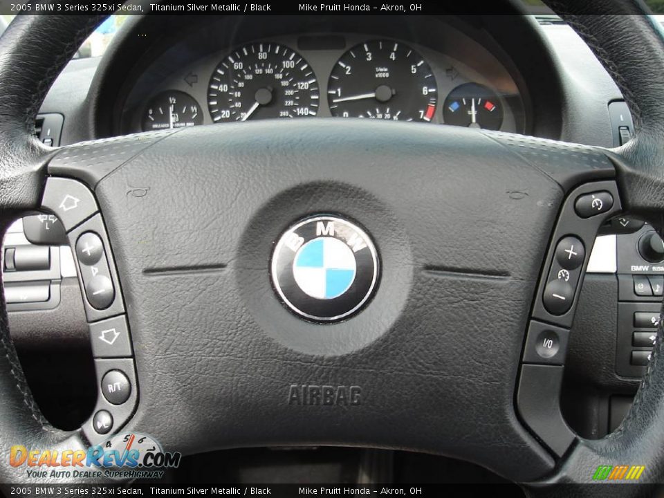 2005 BMW 3 Series 325xi Sedan Titanium Silver Metallic / Black Photo #26