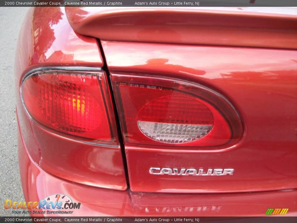 2000 Chevrolet Cavalier Coupe Cayenne Red Metallic / Graphite Photo #2