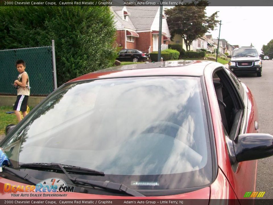 2000 Chevrolet Cavalier Coupe Cayenne Red Metallic / Graphite Photo #15