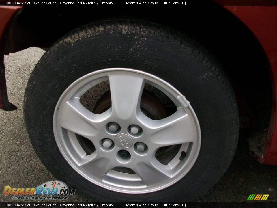 2000 Chevrolet Cavalier Coupe Cayenne Red Metallic / Graphite Photo #17