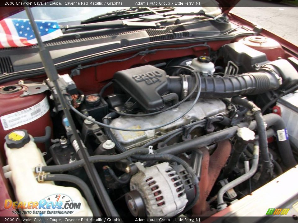 2000 Chevrolet Cavalier Coupe Cayenne Red Metallic / Graphite Photo #25