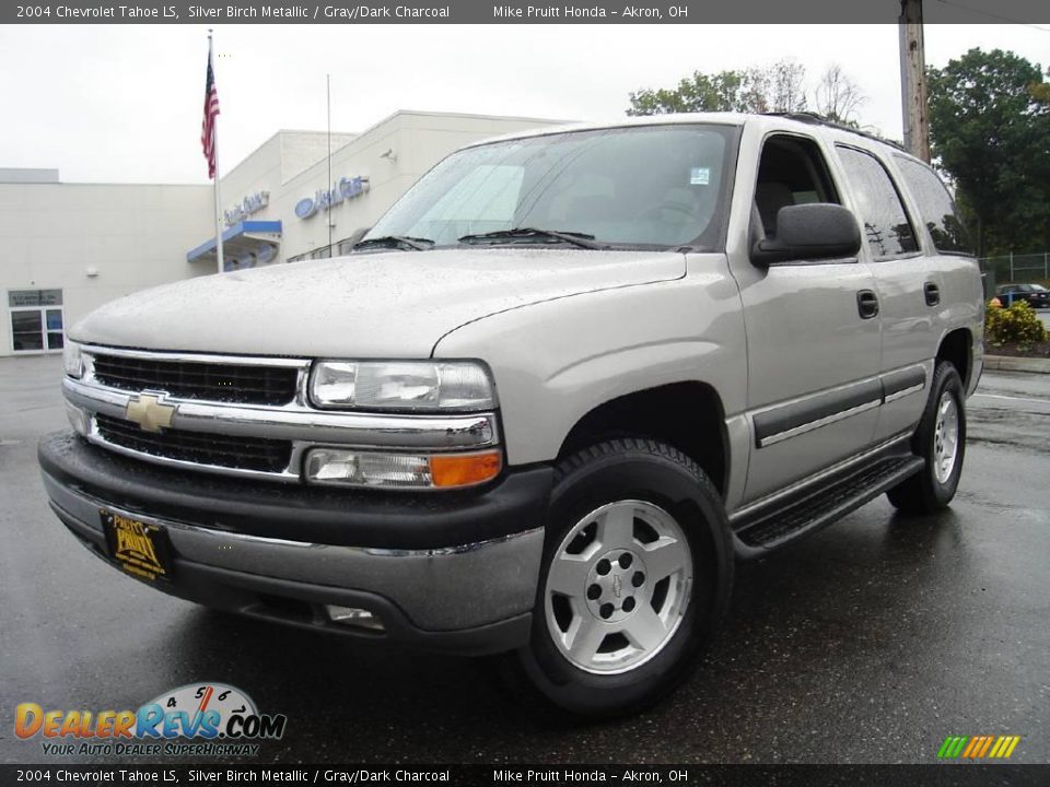 2004 Chevrolet Tahoe LS Silver Birch Metallic / Gray/Dark Charcoal Photo #1