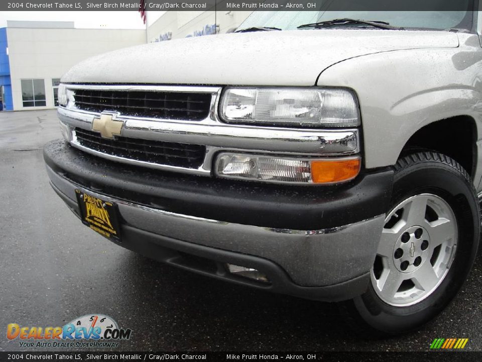 2004 Chevrolet Tahoe LS Silver Birch Metallic / Gray/Dark Charcoal Photo #9