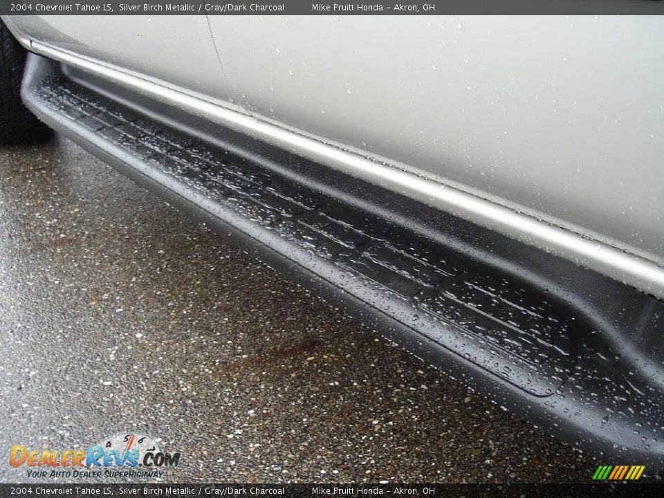 2004 Chevrolet Tahoe LS Silver Birch Metallic / Gray/Dark Charcoal Photo #12