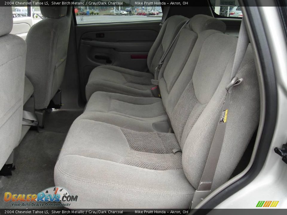 2004 Chevrolet Tahoe LS Silver Birch Metallic / Gray/Dark Charcoal Photo #16