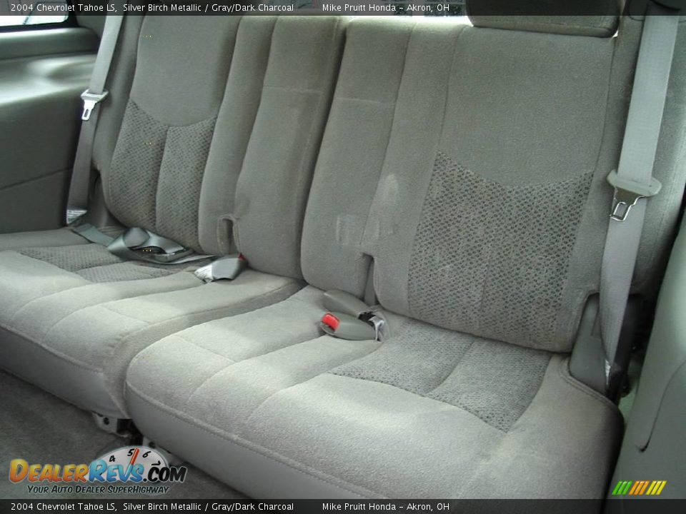 2004 Chevrolet Tahoe LS Silver Birch Metallic / Gray/Dark Charcoal Photo #17
