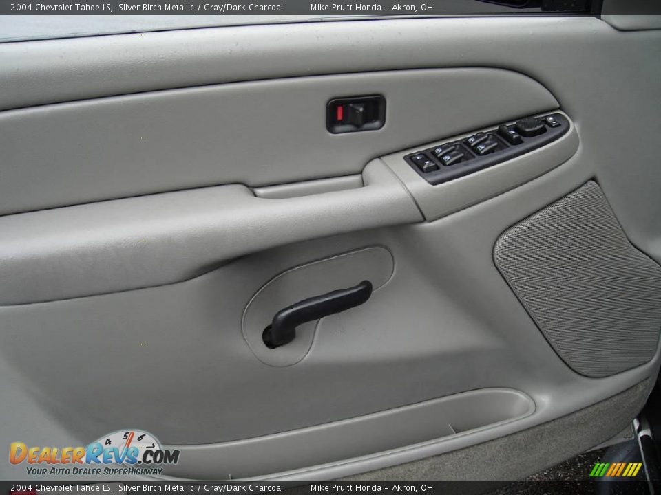 2004 Chevrolet Tahoe LS Silver Birch Metallic / Gray/Dark Charcoal Photo #24