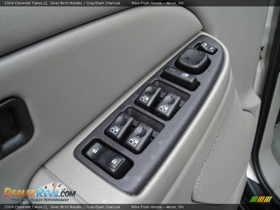 2004 Chevrolet Tahoe LS Silver Birch Metallic / Gray/Dark Charcoal Photo #25