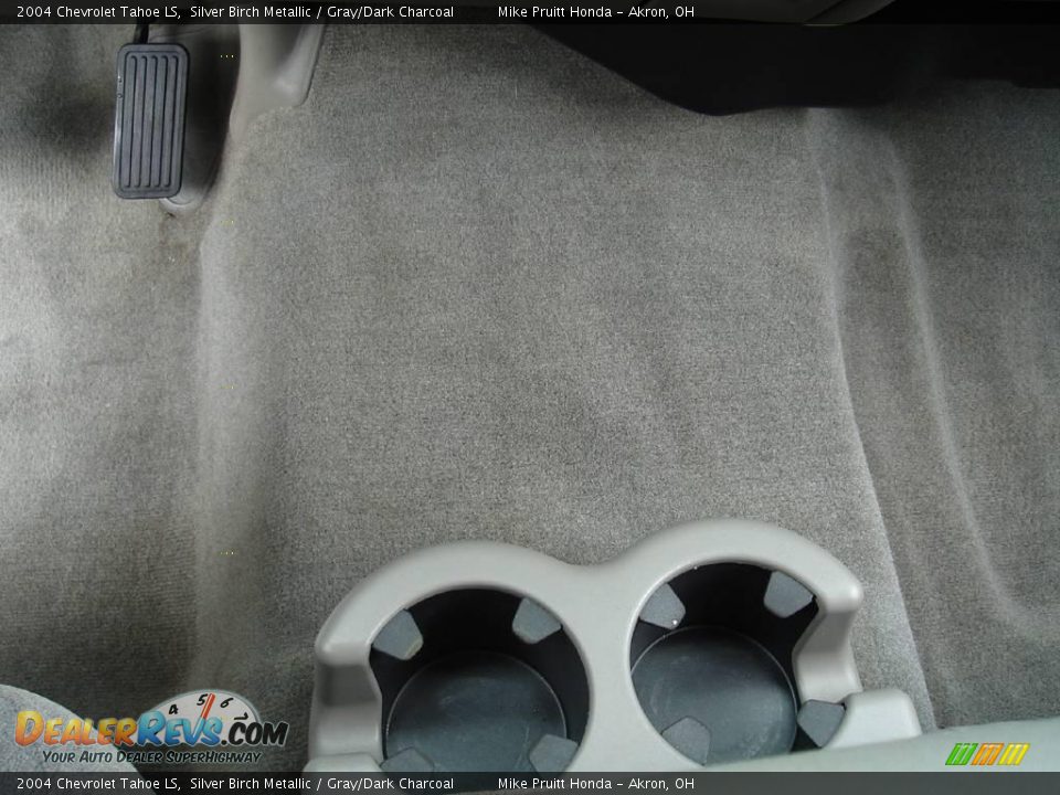 2004 Chevrolet Tahoe LS Silver Birch Metallic / Gray/Dark Charcoal Photo #32