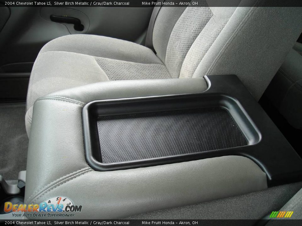 2004 Chevrolet Tahoe LS Silver Birch Metallic / Gray/Dark Charcoal Photo #34