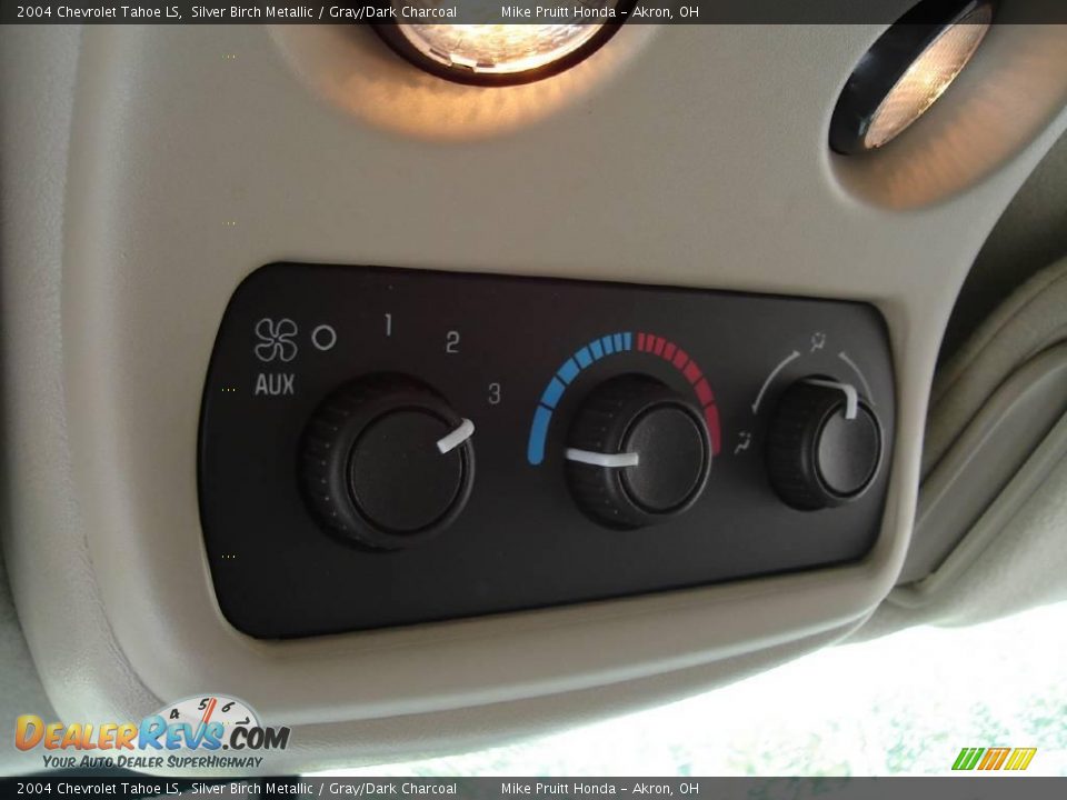 2004 Chevrolet Tahoe LS Silver Birch Metallic / Gray/Dark Charcoal Photo #35