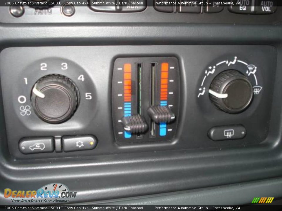 2006 Chevrolet Silverado 1500 LT Crew Cab 4x4 Summit White / Dark Charcoal Photo #17