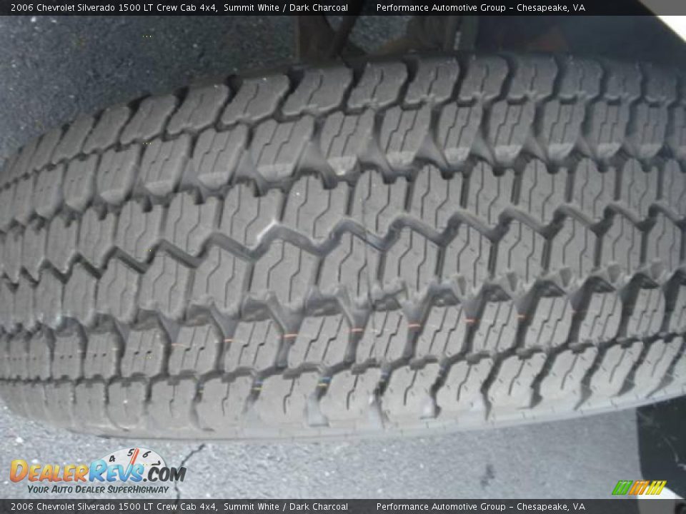 2006 Chevrolet Silverado 1500 LT Crew Cab 4x4 Summit White / Dark Charcoal Photo #31