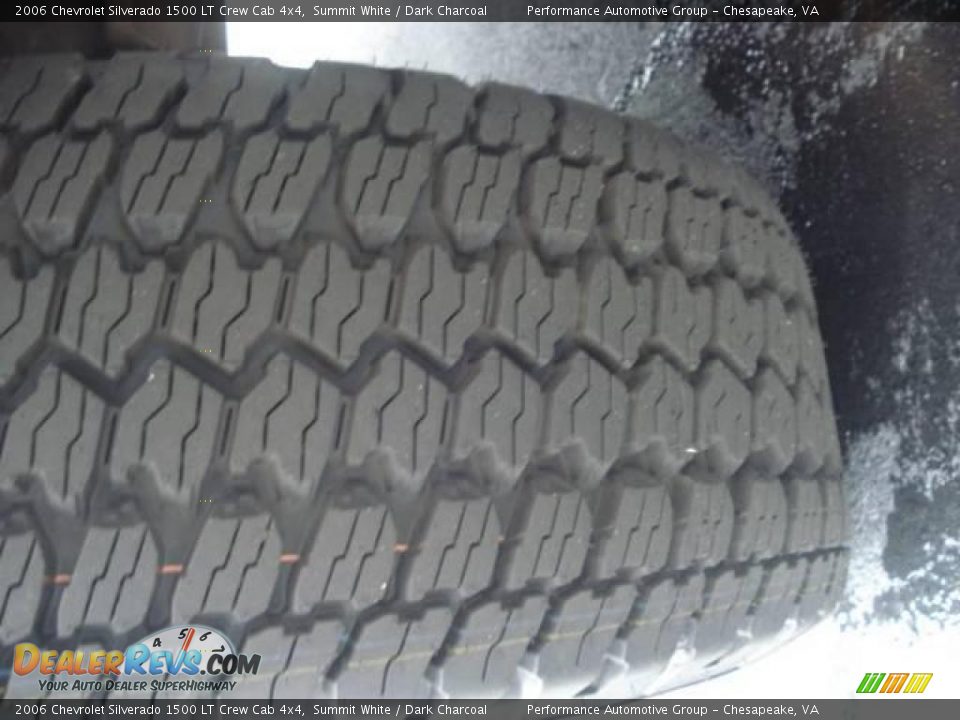 2006 Chevrolet Silverado 1500 LT Crew Cab 4x4 Summit White / Dark Charcoal Photo #33