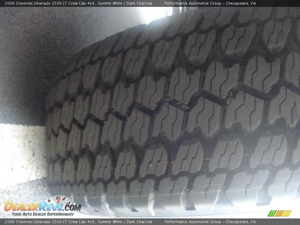 2006 Chevrolet Silverado 1500 LT Crew Cab 4x4 Summit White / Dark Charcoal Photo #35