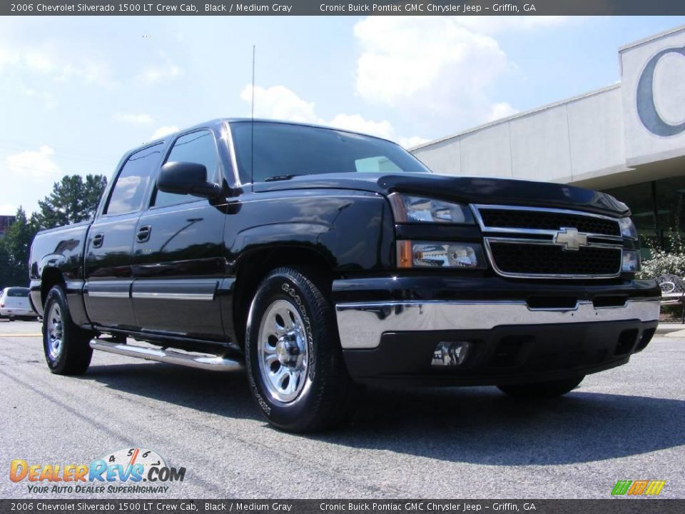 2006 Chevrolet Silverado 1500 LT Crew Cab Black / Medium Gray Photo #2