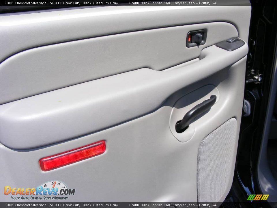 2006 Chevrolet Silverado 1500 LT Crew Cab Black / Medium Gray Photo #15