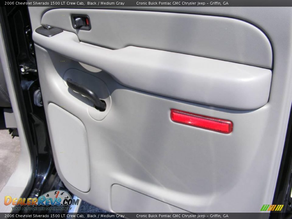 2006 Chevrolet Silverado 1500 LT Crew Cab Black / Medium Gray Photo #18