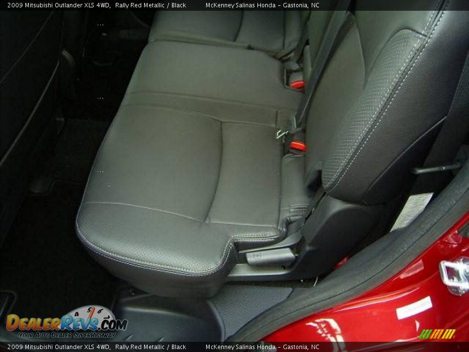 2009 Mitsubishi Outlander XLS 4WD Rally Red Metallic / Black Photo #12