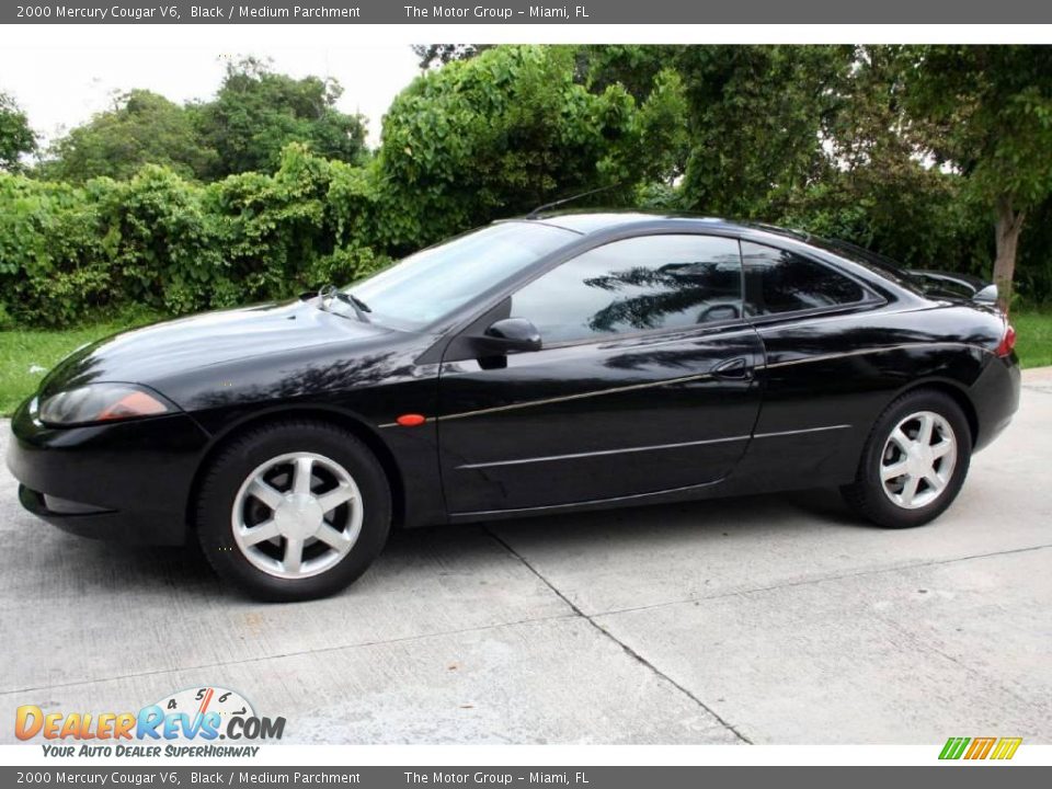 2000 Mercury Cougar V6 Black / Medium Parchment Photo #2