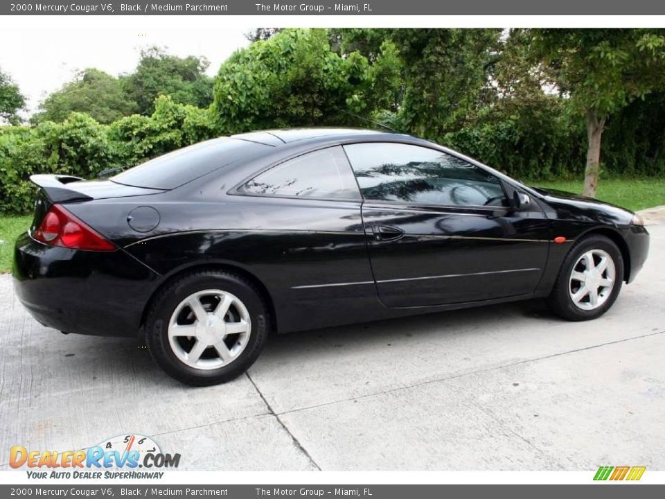2000 Mercury Cougar V6 Black / Medium Parchment Photo #8